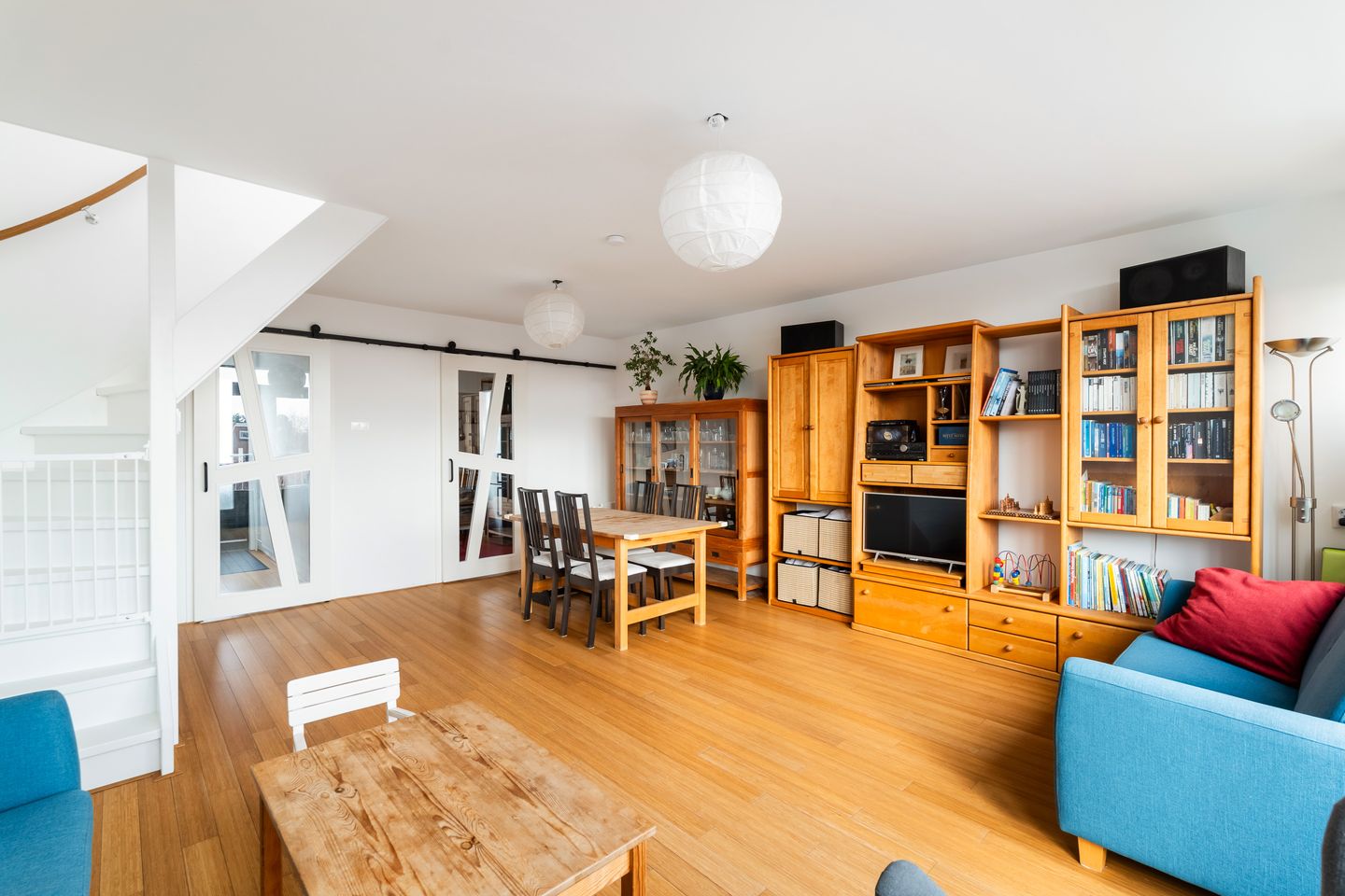 Photo 10 of Atjehstraat 13-A