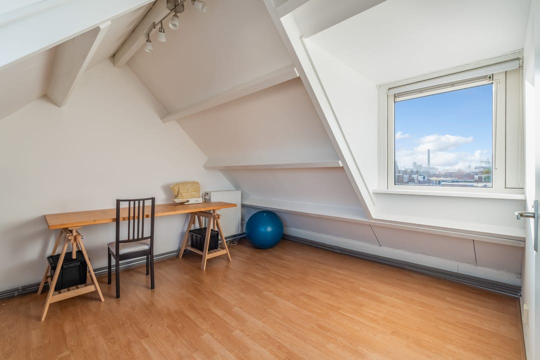 Photo 28 of Atjehstraat 13-A