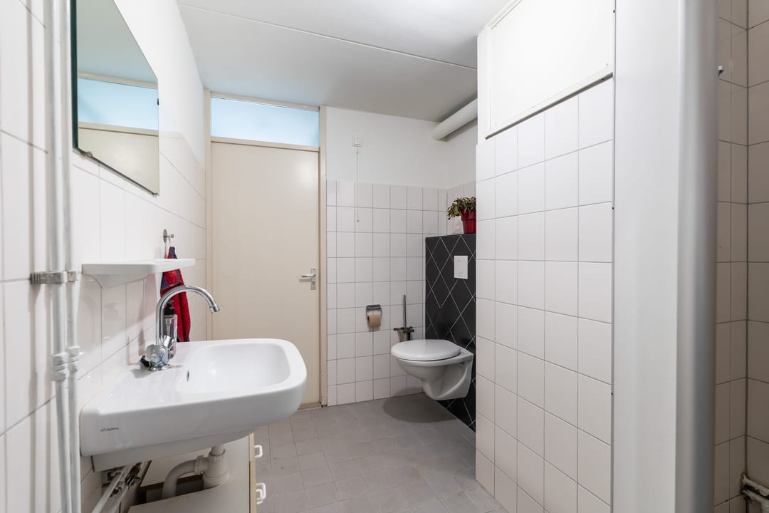 Photo 41 of Atjehstraat 13-A