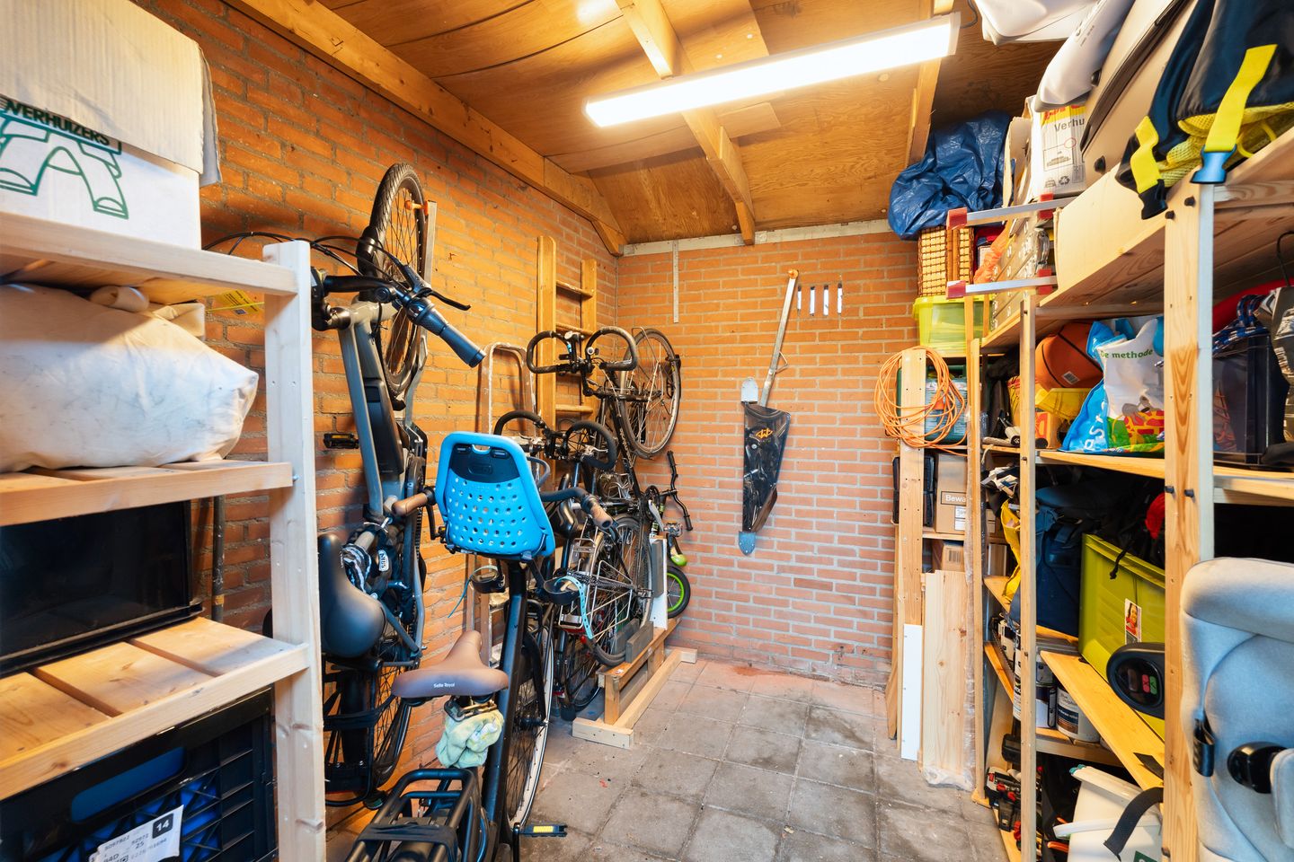 Photo 49 of Atjehstraat 13-A