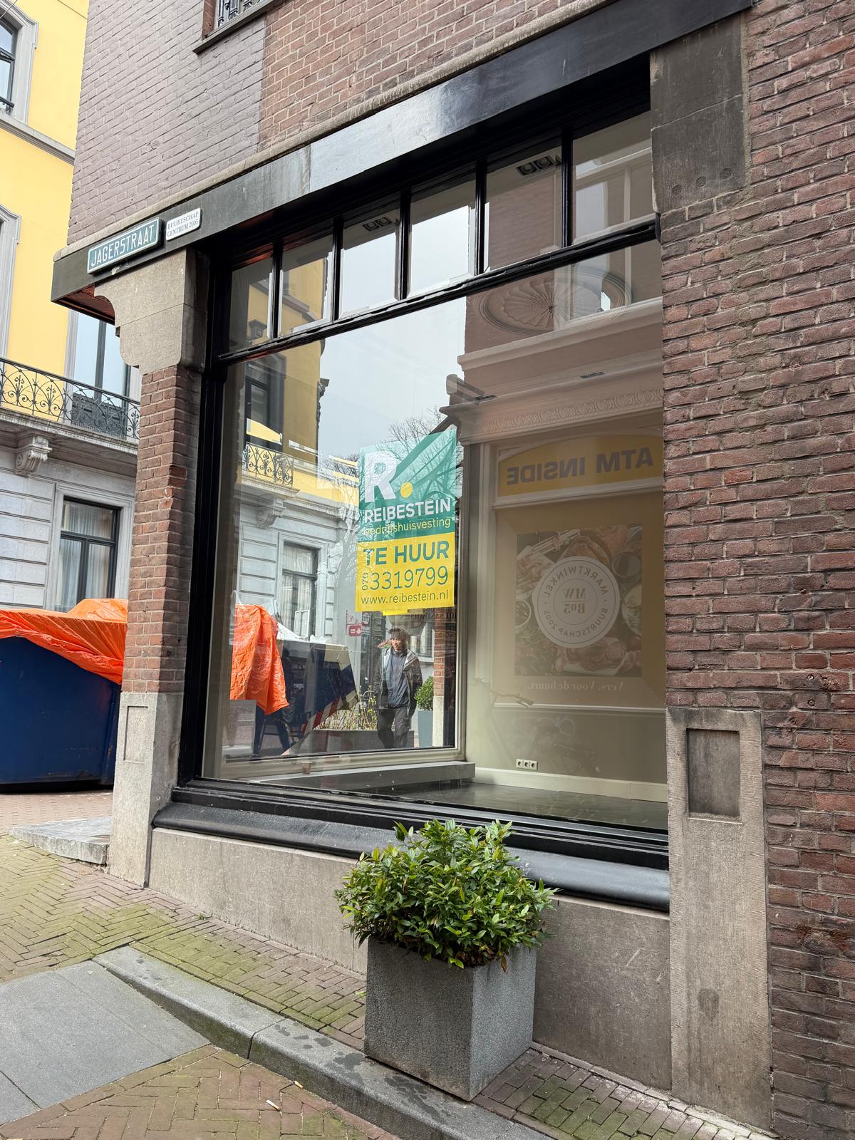 Bekijk foto 3 van Vos in tuinstraat 3