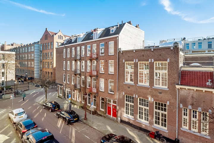 Photo 4 of Pieter Aertszstraat 127-2