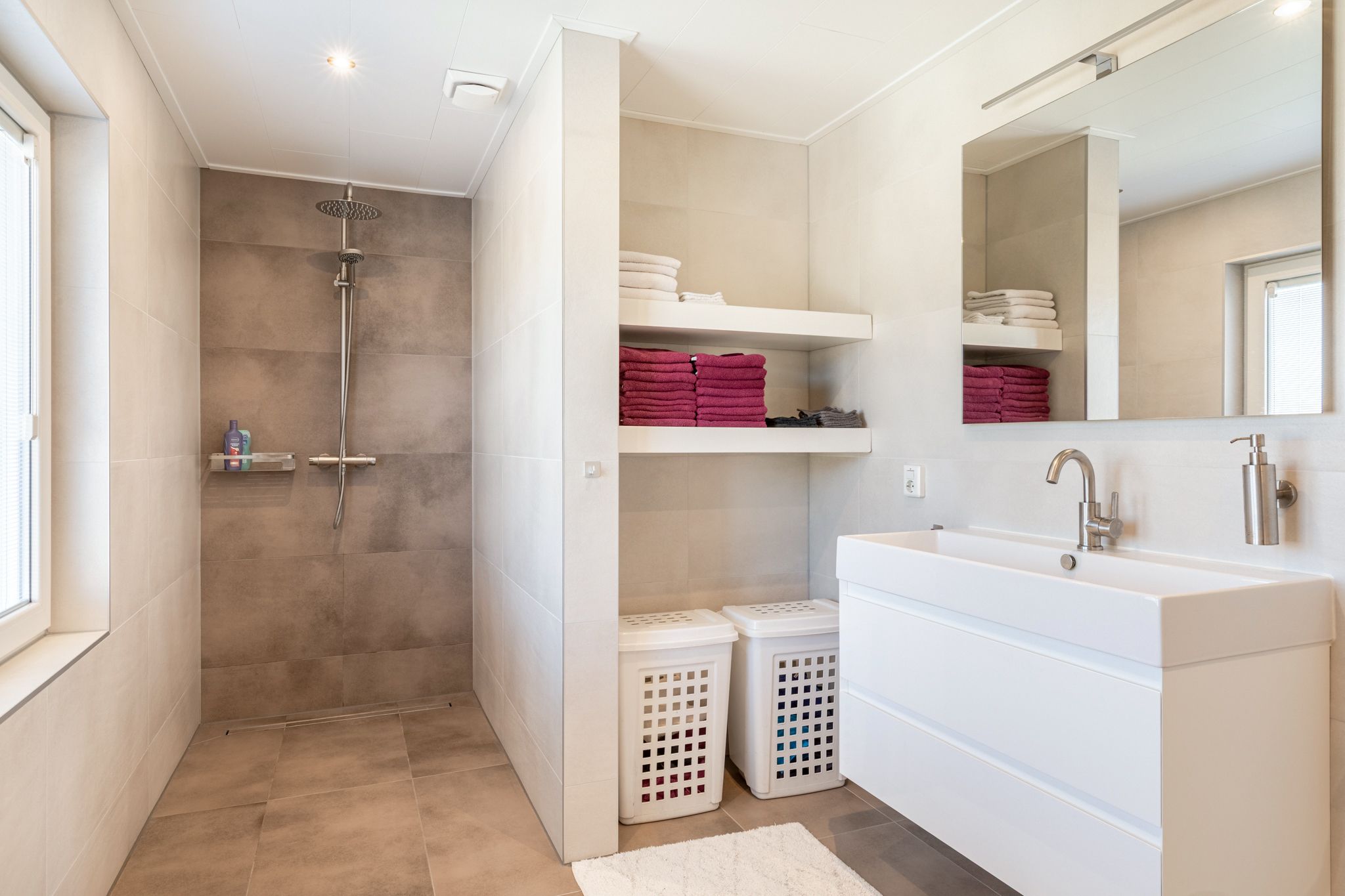 Foto 33 van Lesturgeonstraat 1