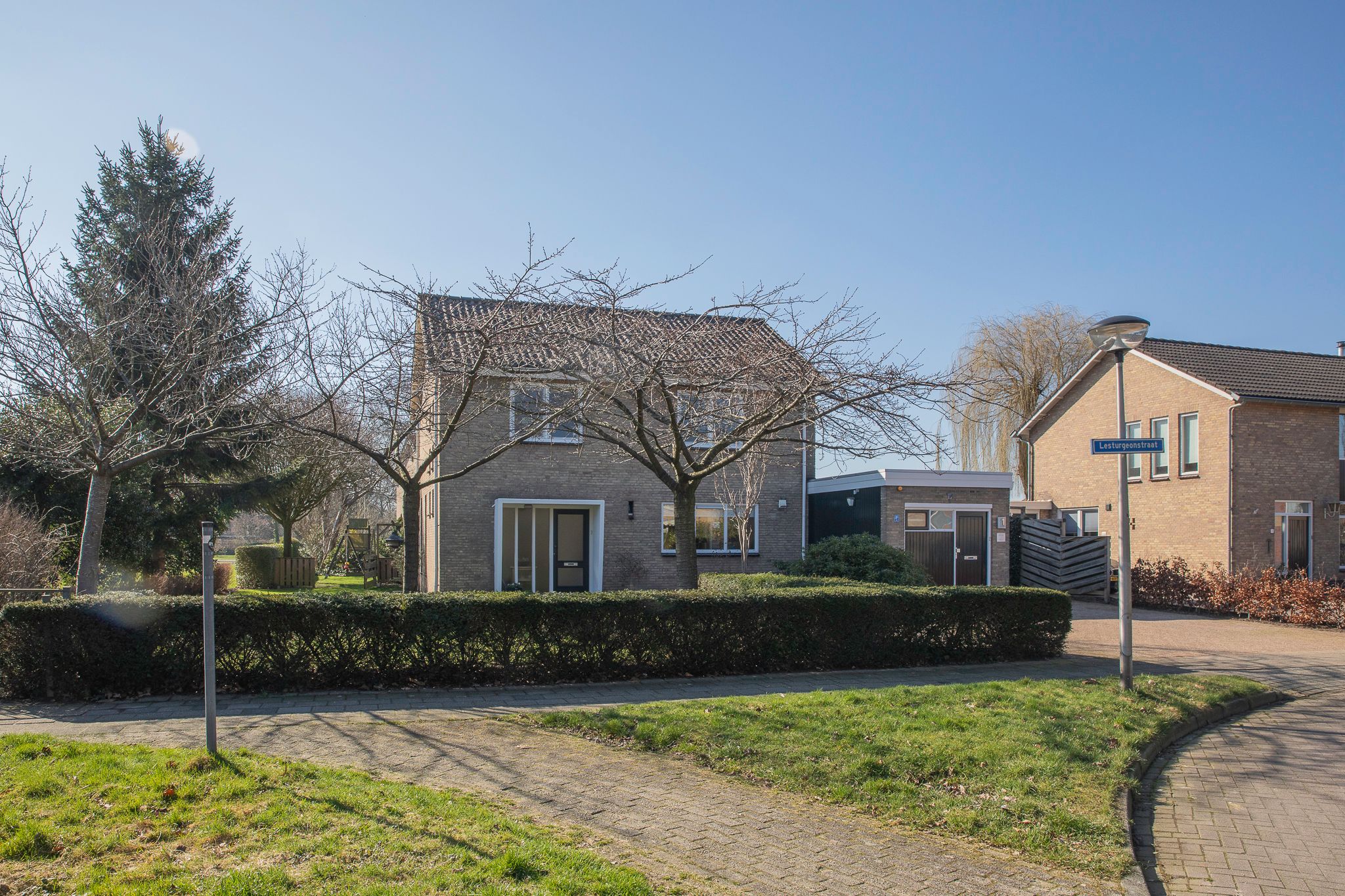 Foto 39 van Lesturgeonstraat 1