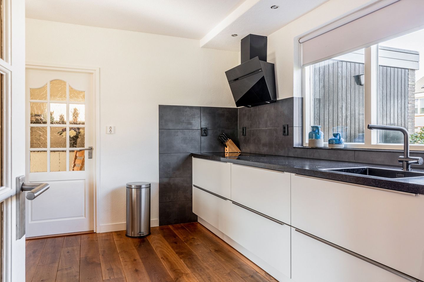 Foto 10 van Lesturgeonstraat 1