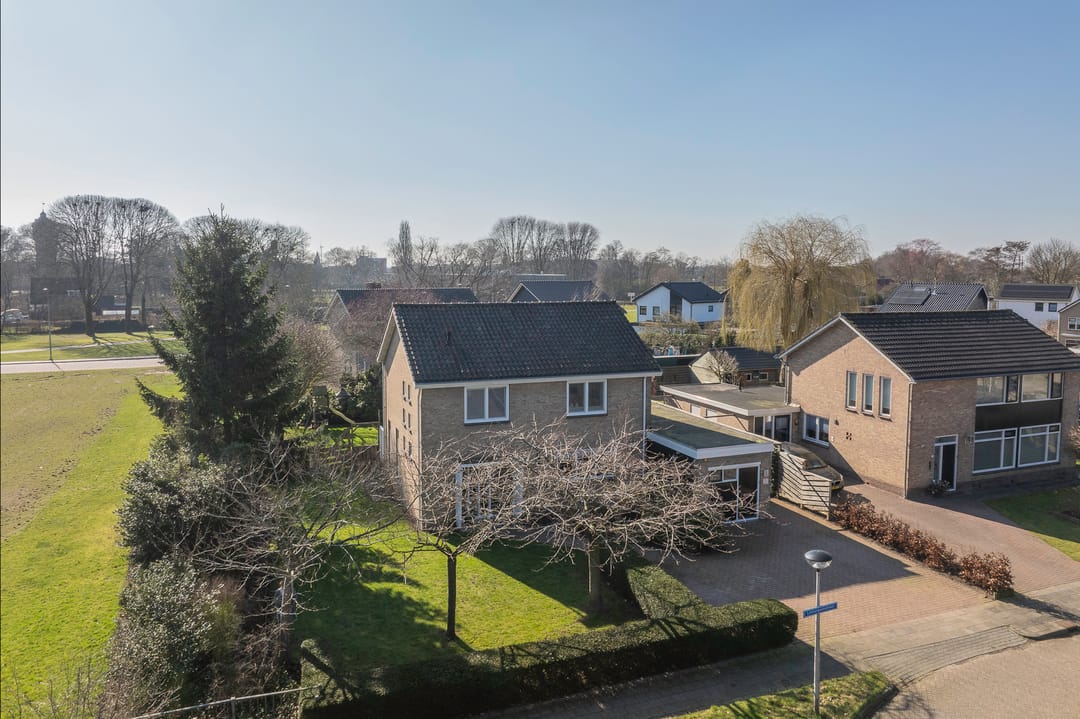 Foto 2 van Lesturgeonstraat 1