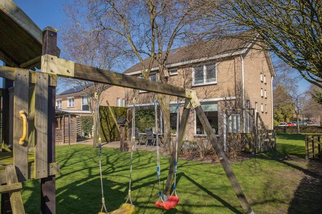 Foto 46 van Lesturgeonstraat 1