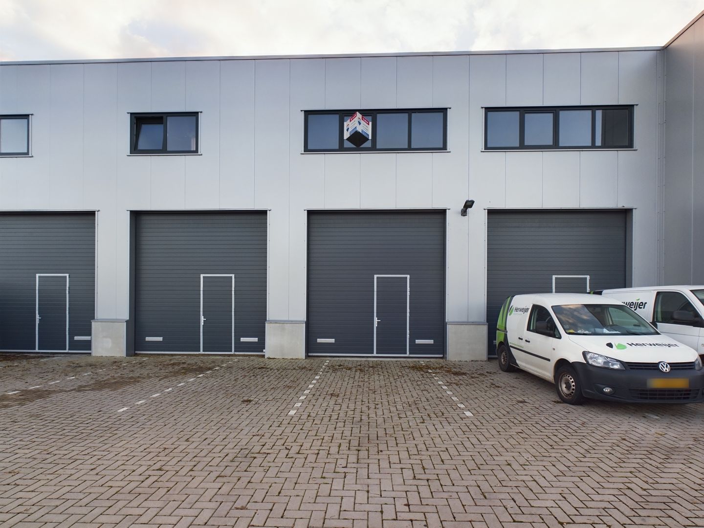 Bekijk foto 1 van Volta 8-35