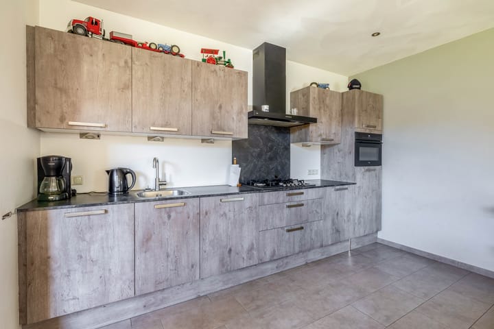 Photo 3 of Leijsingweg 13