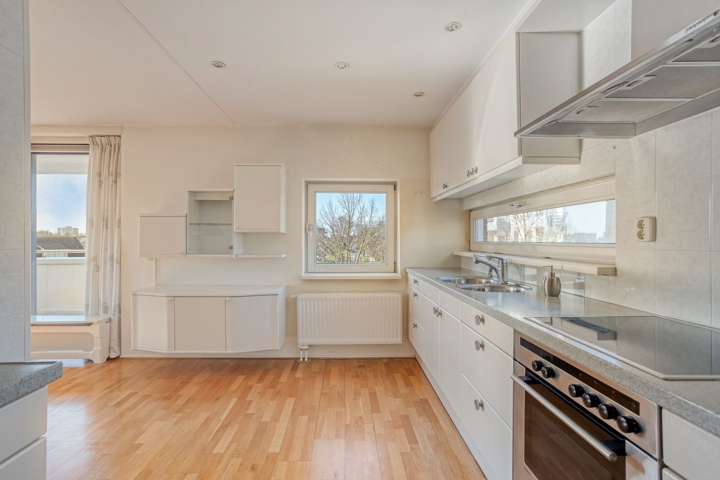 Photo 4 of Fien de la Marstraat 30