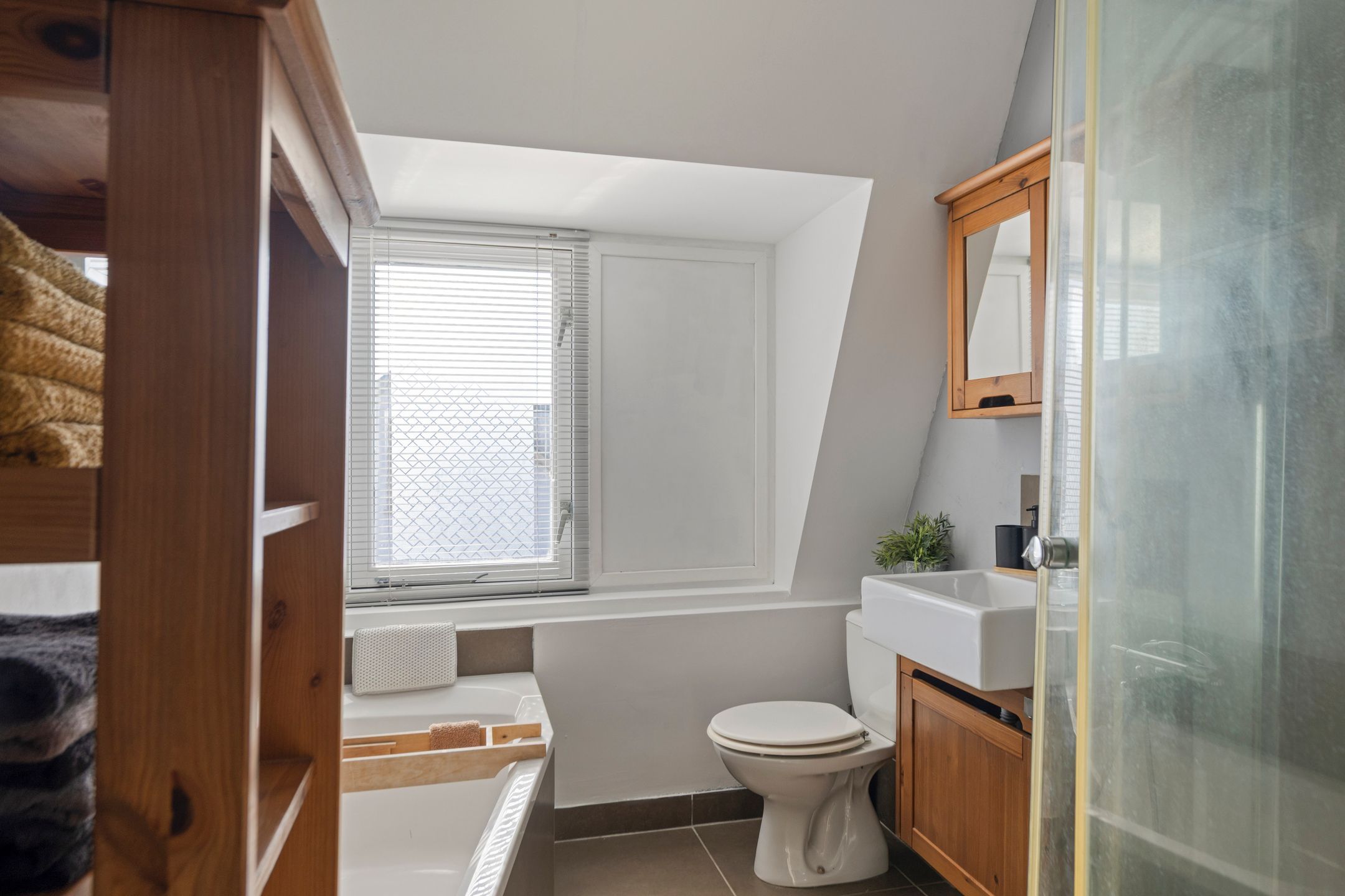 Foto 24 van Deventerstraat 140