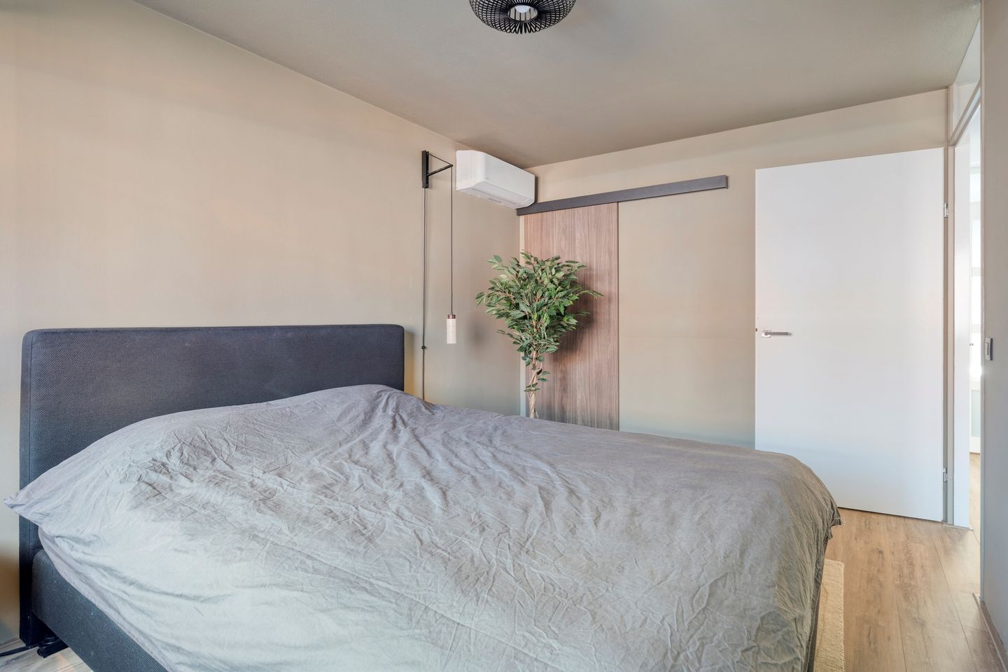 Photo 19 of Hoofdvaart 2