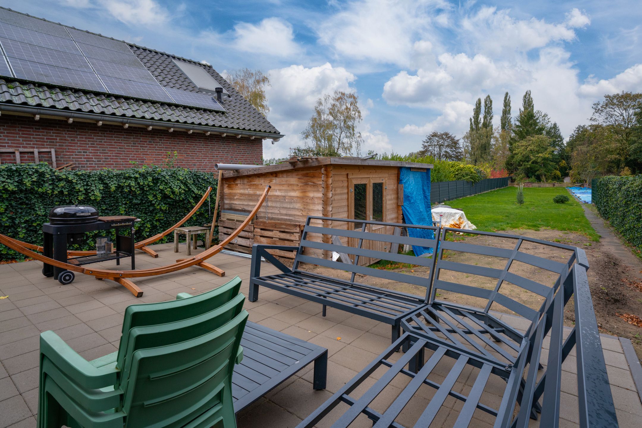 Spacious semi-detached home with 6 bedrooms and deep garden in Babberich — 32