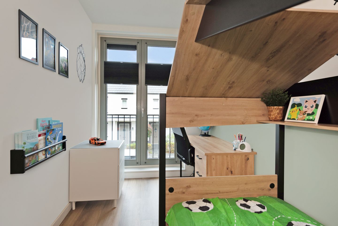 Spacious corner house with garage and waterfront location in Amersfoort — 20