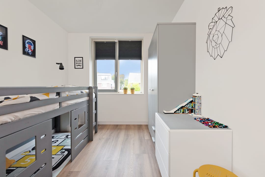 Spacious corner house with garage and waterfront location in Amersfoort — 28