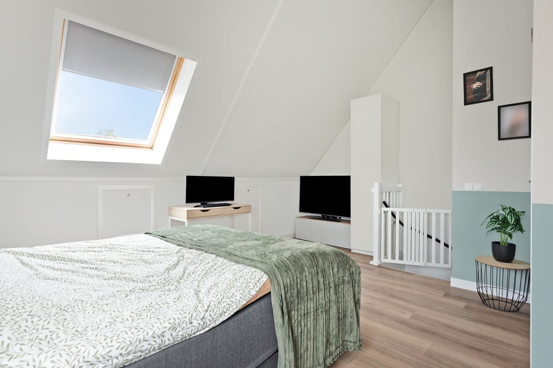 Spacious corner house with garage and waterfront location in Amersfoort — 32