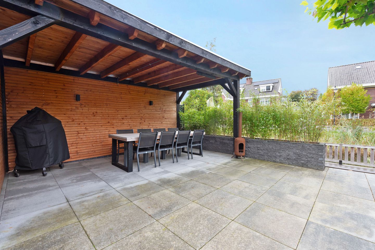 Spacious corner house with garage and waterfront location in Amersfoort — 35