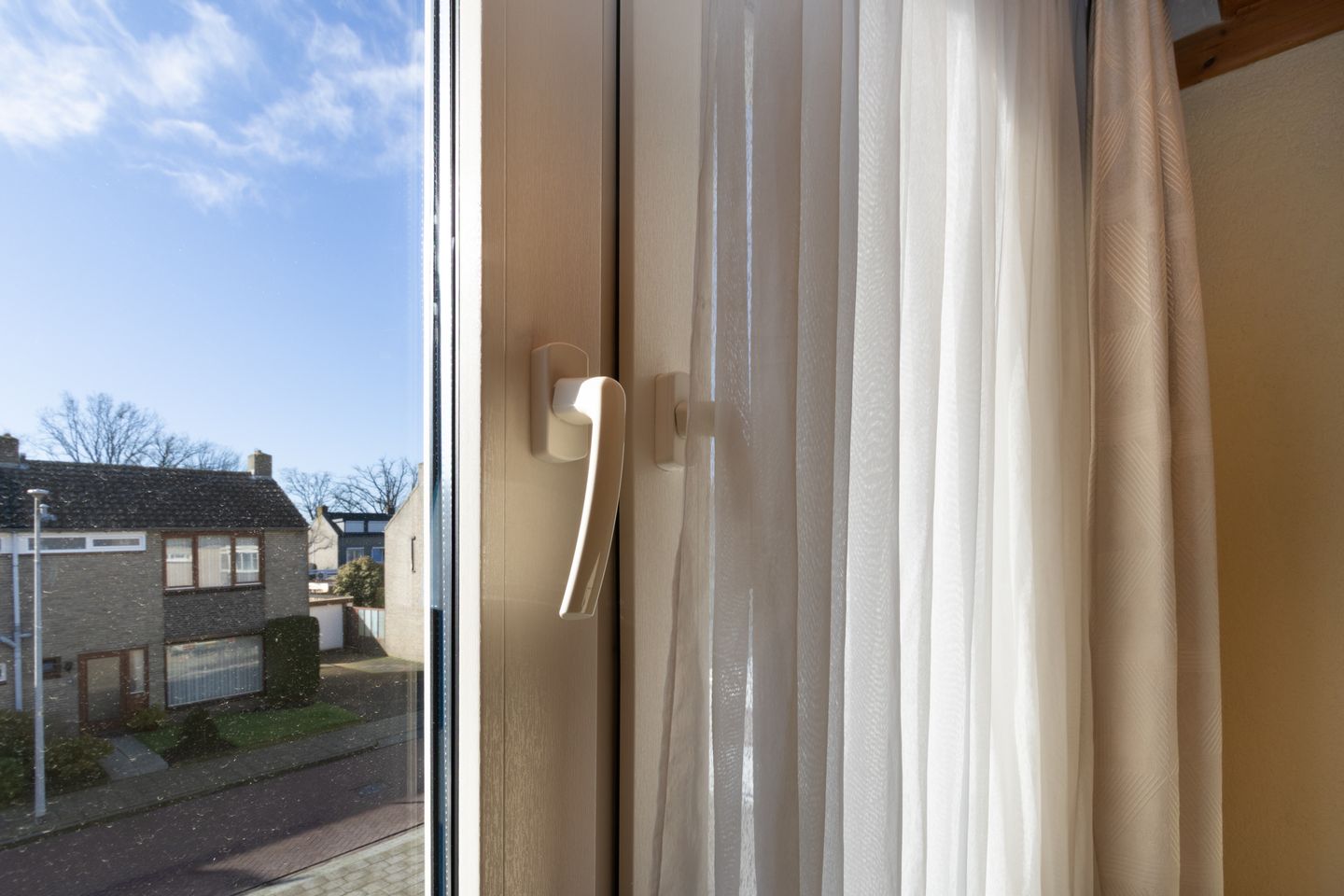 Photo 4 of Engelbrechtstraat 11