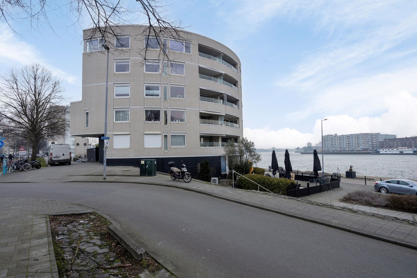 Foto 35 van Maasboulevard 204