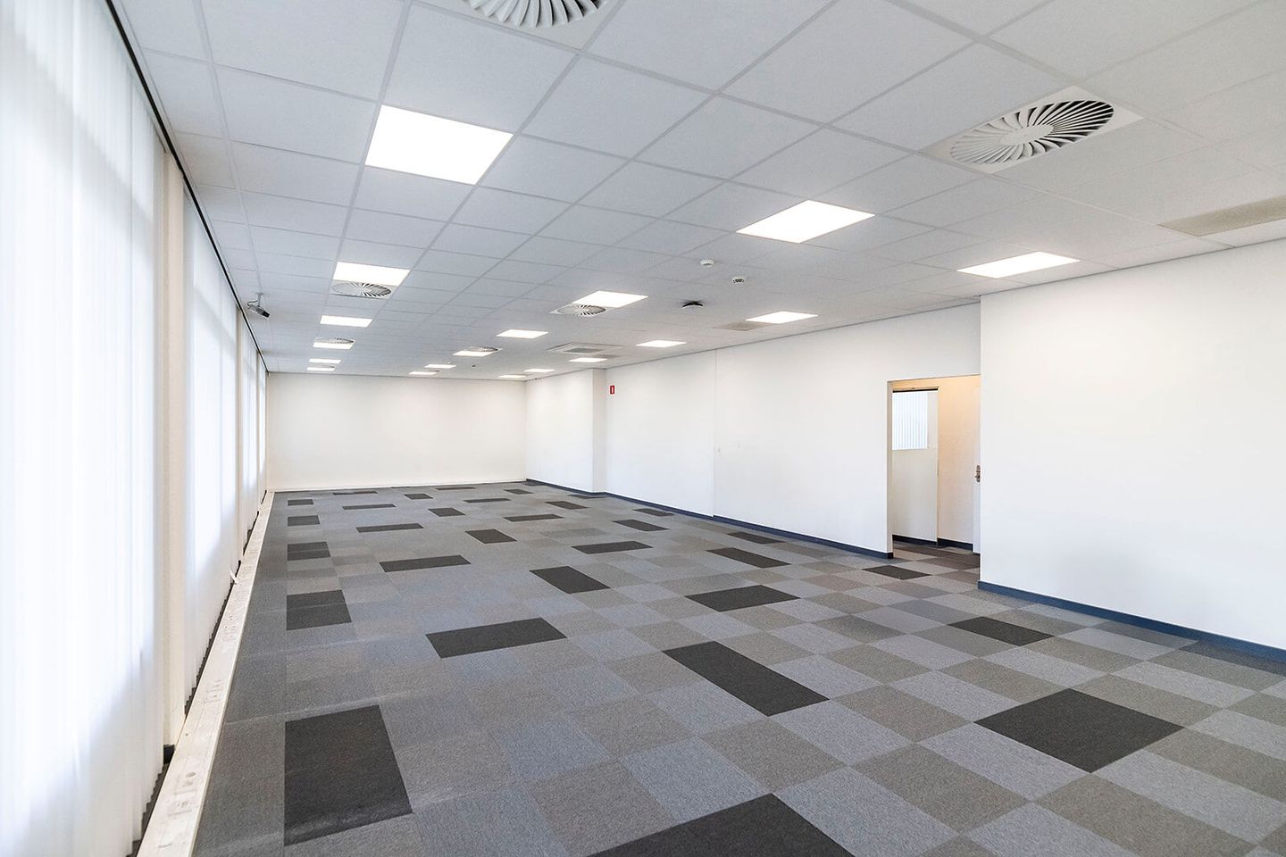 View photo 3 of Heerbaan 4