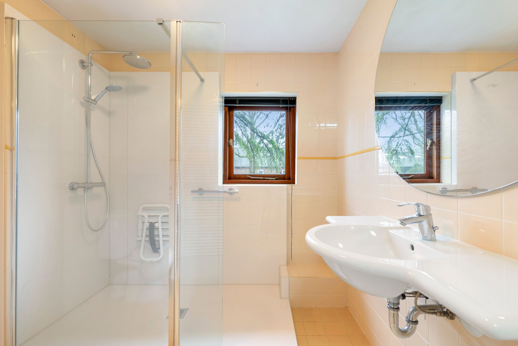 Foto 24 van Kolonel Clarklaan 12