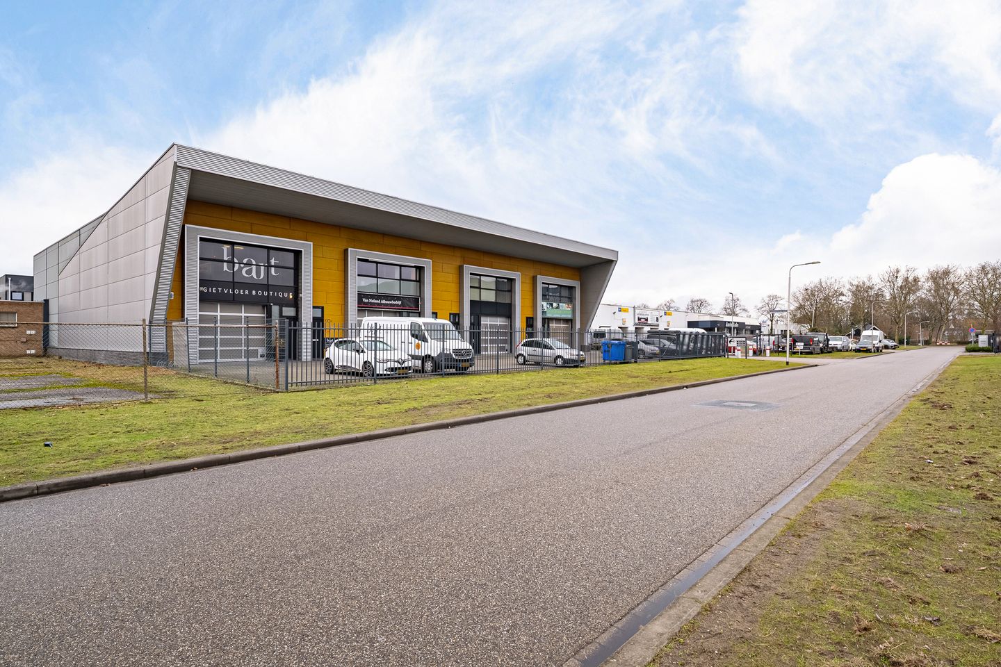 View photo 3 of Landweerstraat-Zuid 97-U