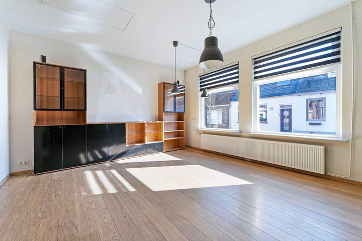 Photo 4 of Kerkstraat 1