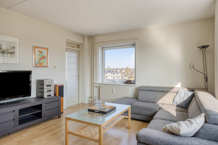 Photo 2 of Nobelstraat 40