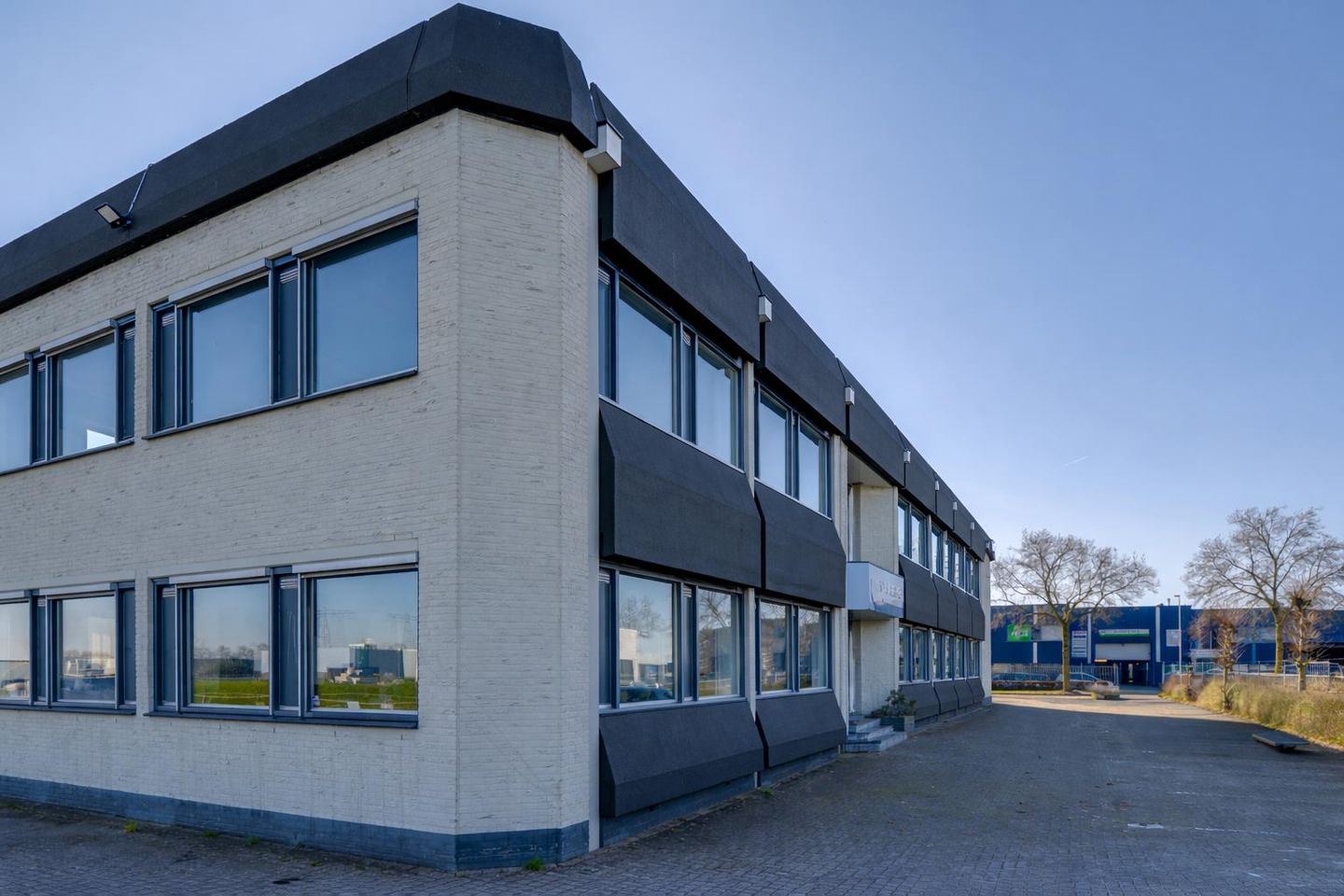 Bekijk foto 4 van Voltastraat 19