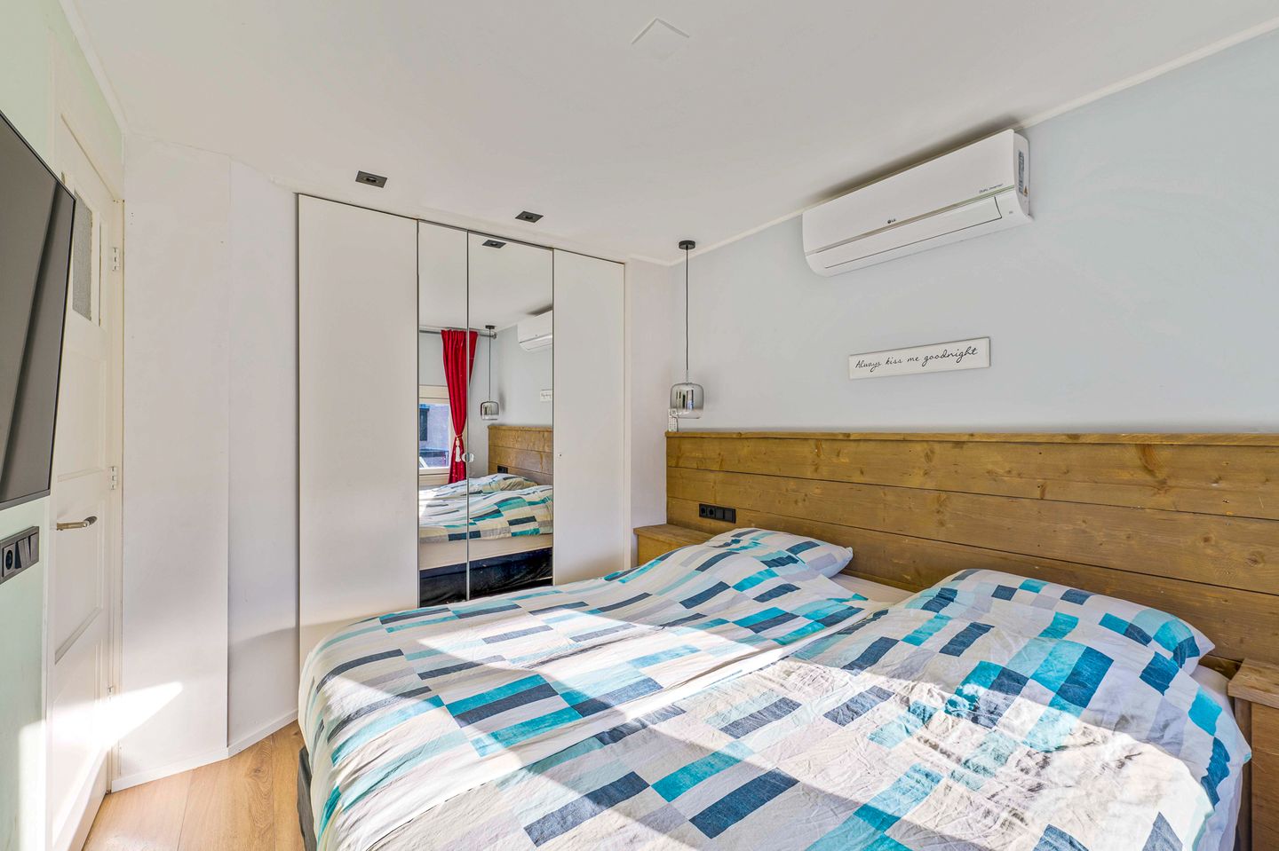 Photo 35 of Professor Dondersstraat 12