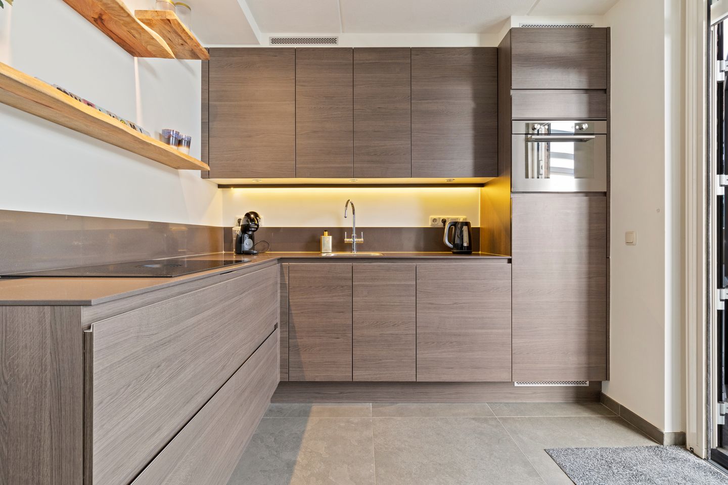 Photo 4 of Jan Visserhof 10-A