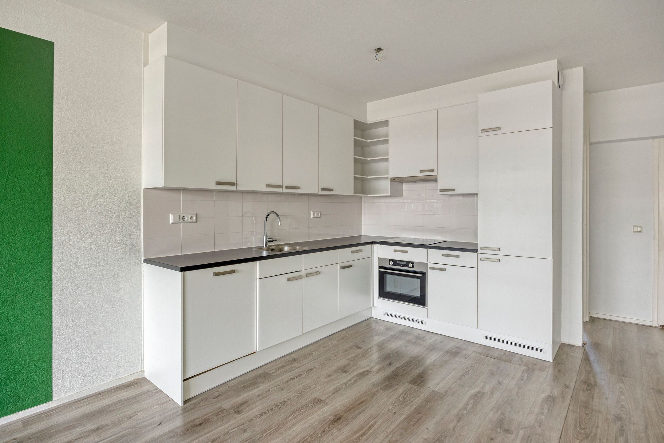 Photo 6 of Engelsmanplaat 36