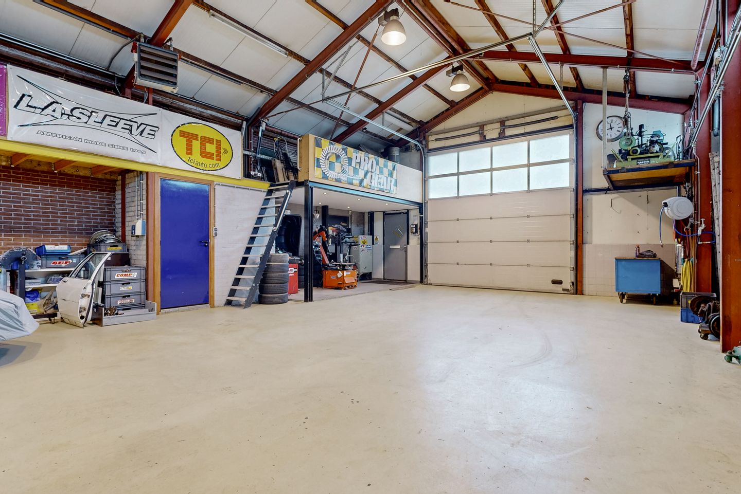 View photo 4 of Rondweg 12