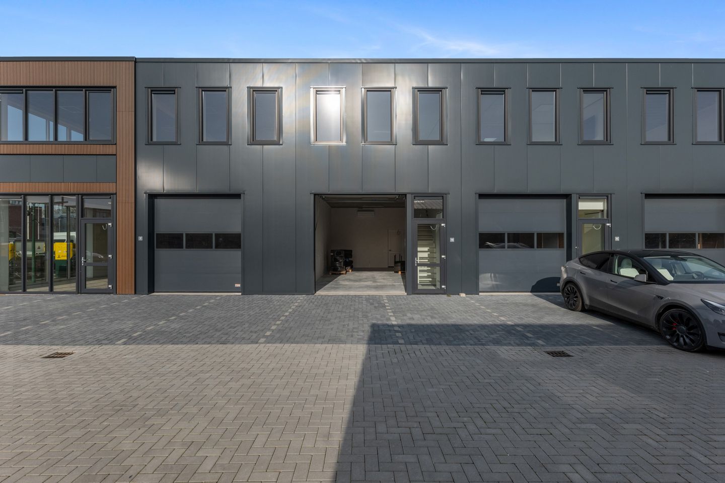 View photo 1 of Lamsoor 7-b