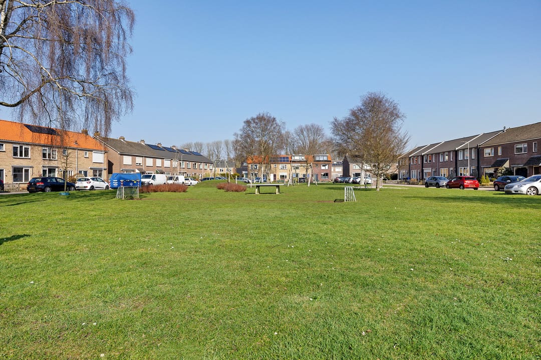 Photo 8 of Wycher van Russellstraat 44