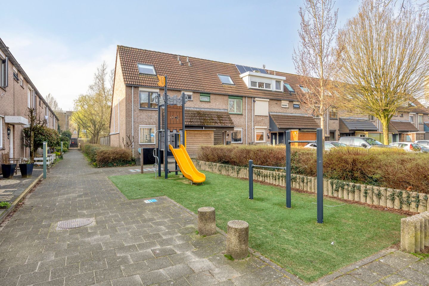 Well-maintained family home with sunny south-facing garden in Schollevaar — 34
