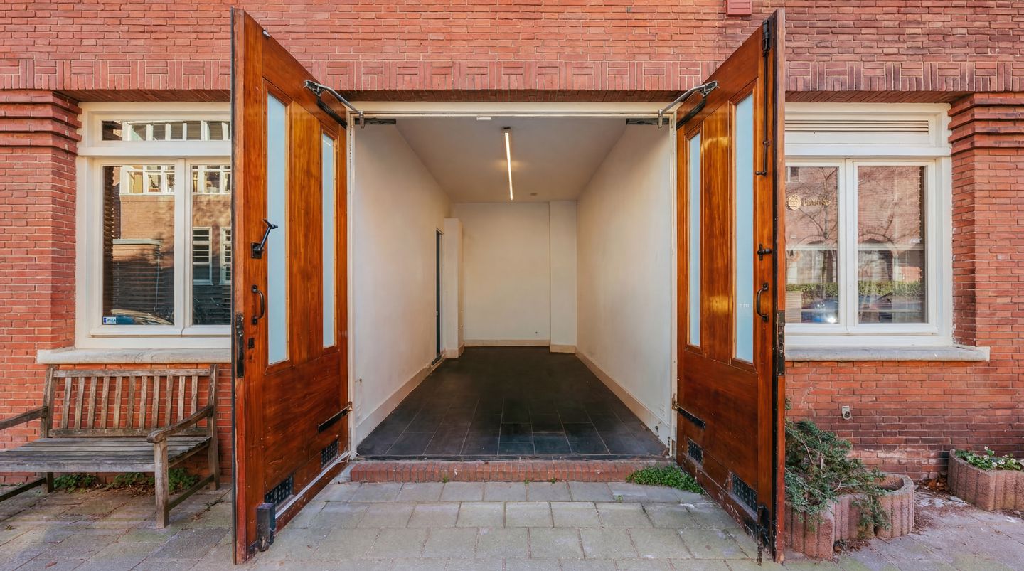 Photo 10 of Bachstraat 11