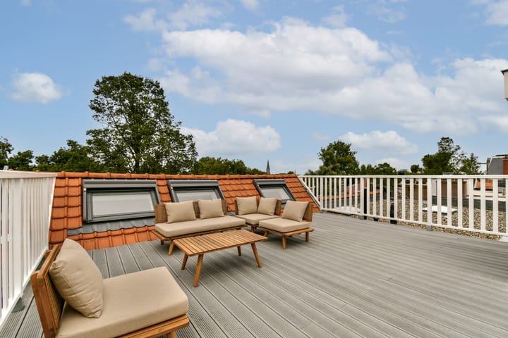 Photo 2 of Van Eeghenstraat 107-3