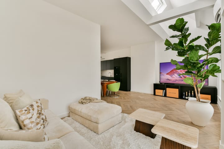 Photo 5 of Van Eeghenstraat 107-3