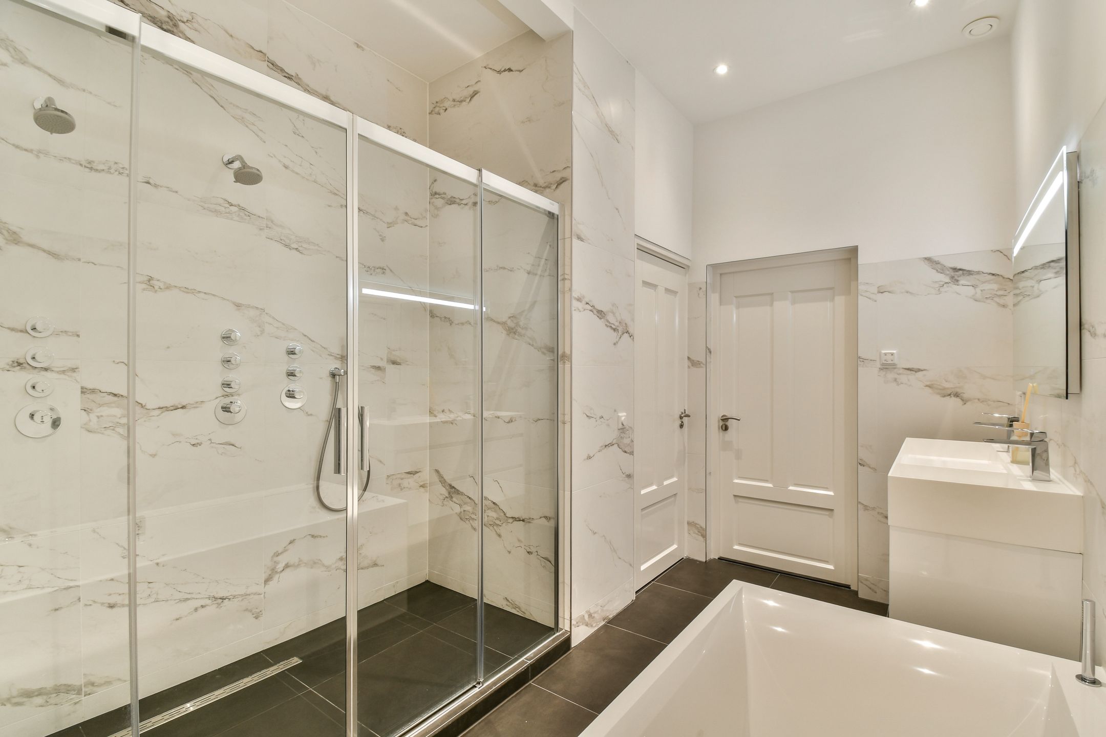 Foto 18 van Van Eeghenstraat 107-3