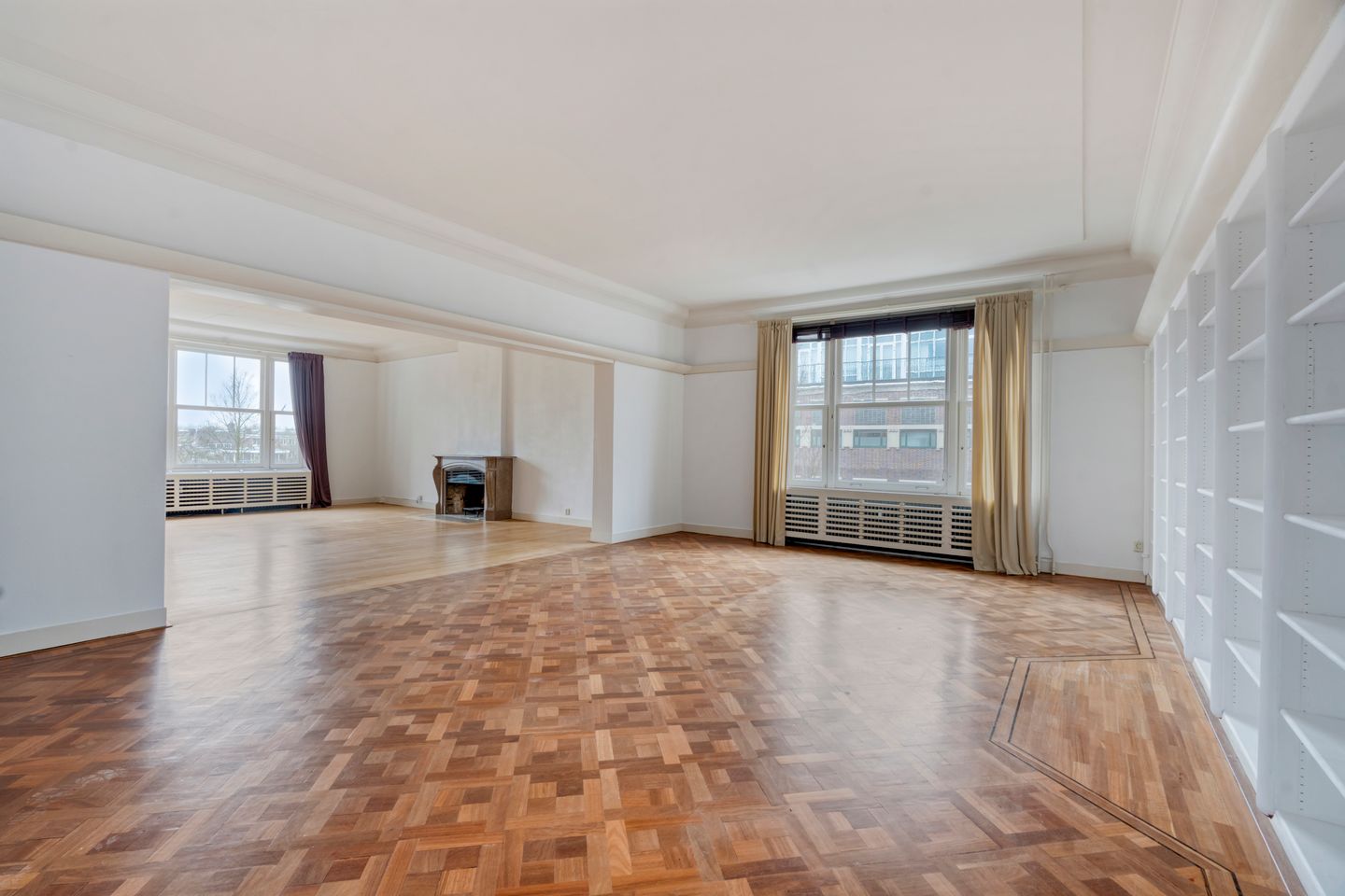 Photo 10 of De Lairessestraat 165-3K