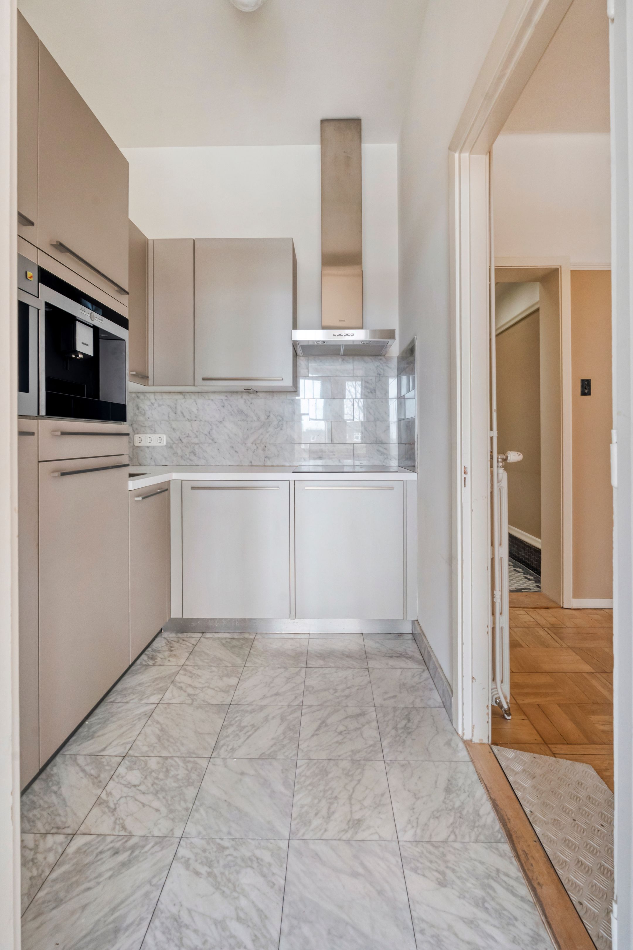 Photo 24 of De Lairessestraat 165-3K