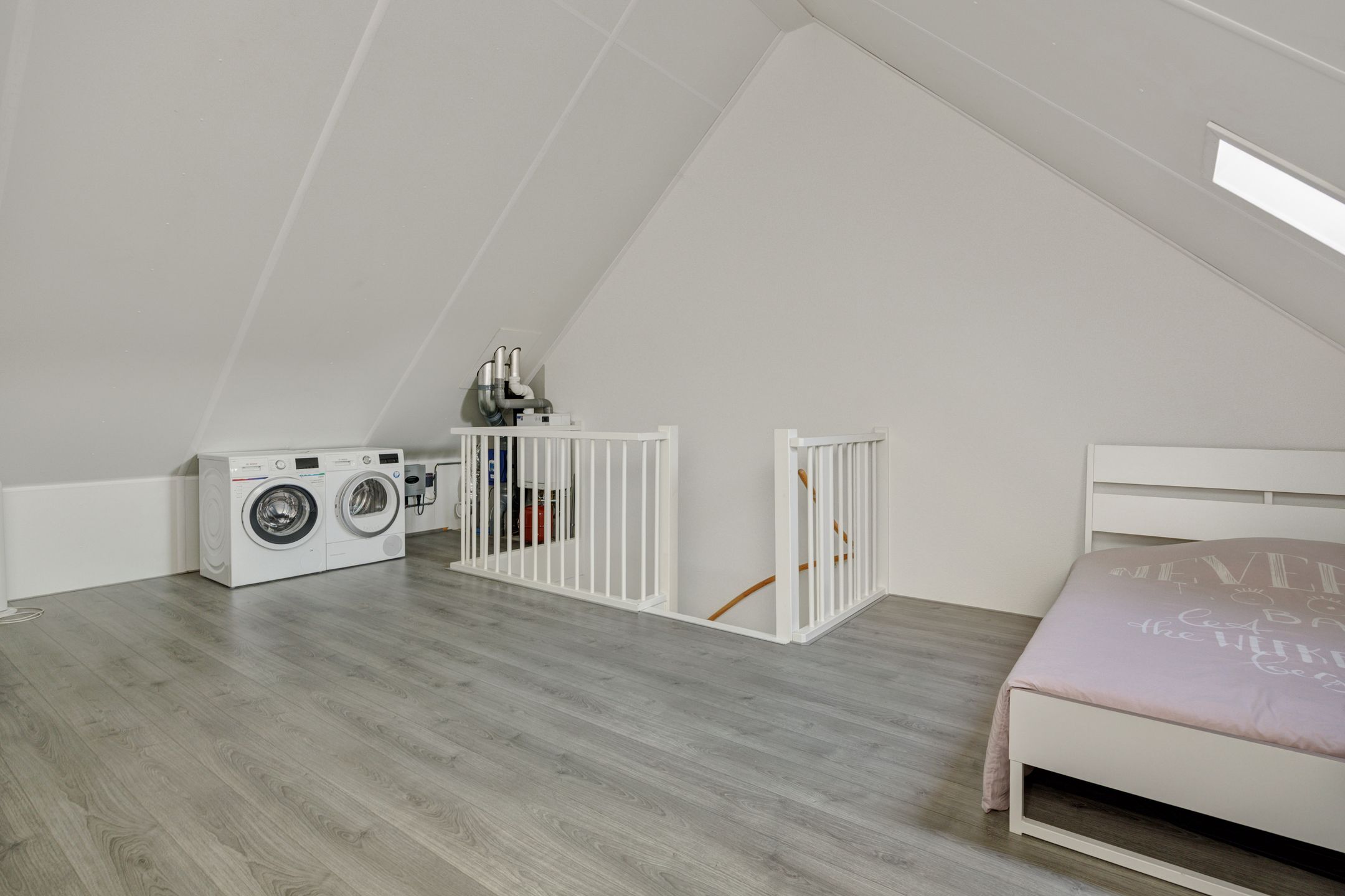 Modern terraced house with sunroom in Deurne railway zone — 25