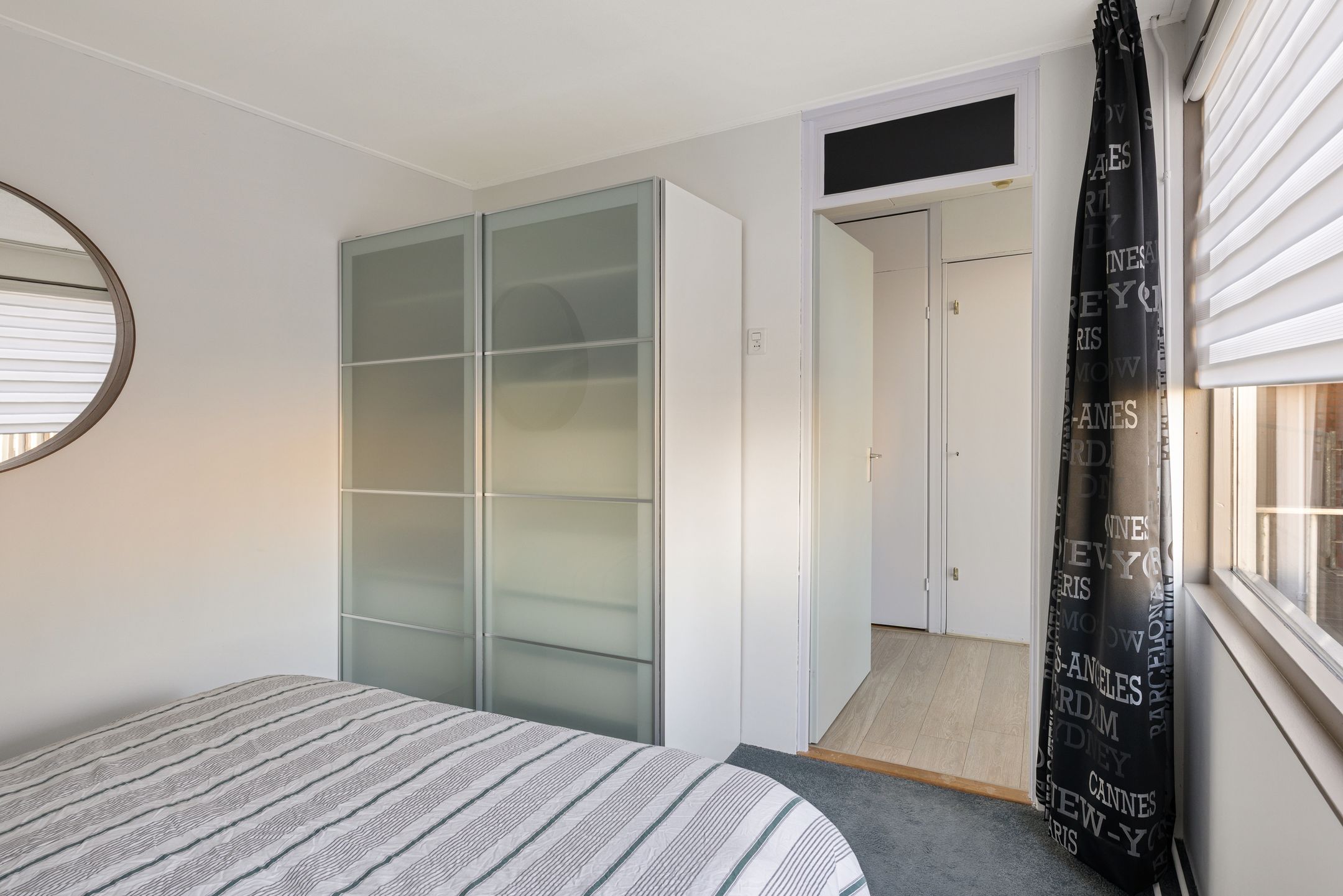 Photo 24 of Fivelingo 235