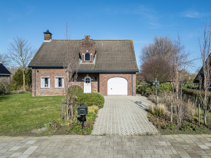 Photo 4 of Bossestraat 126-A