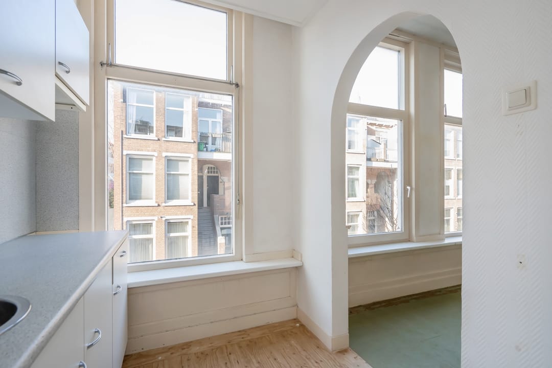 Photo 13 of Johannes Camphuijsstraat 132