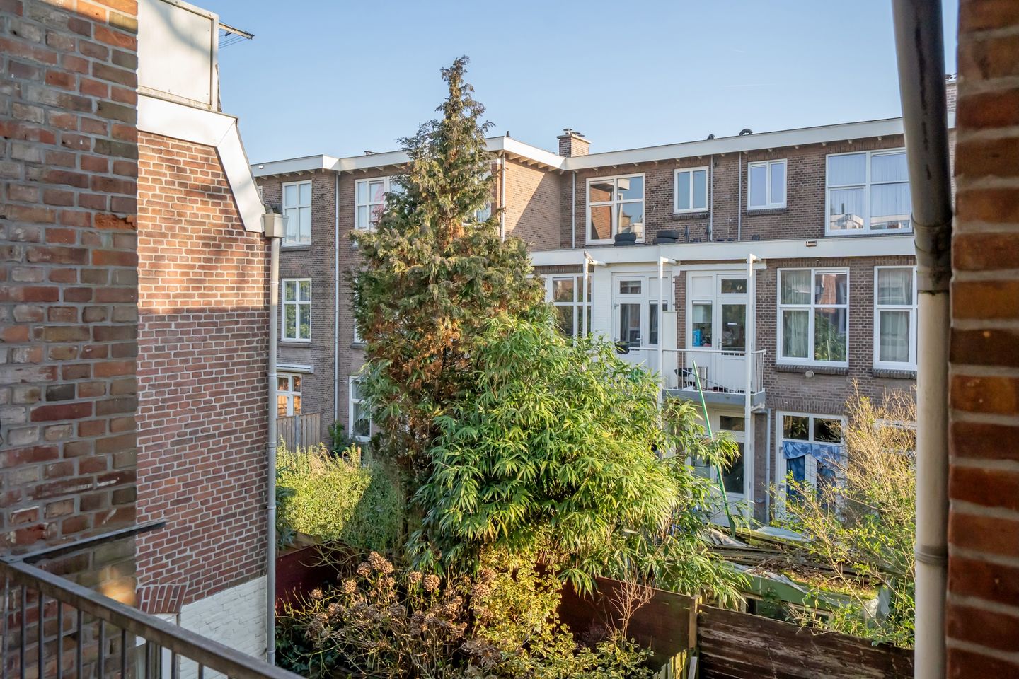 Photo 25 of Johannes Camphuijsstraat 132