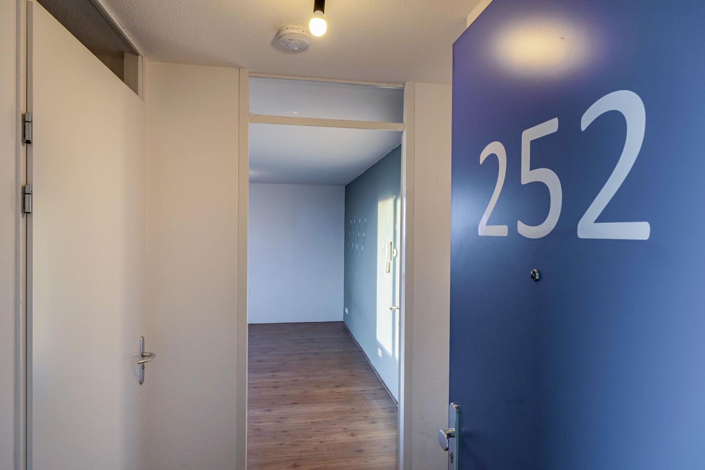 Foto 10 van Wielewaalplein 252