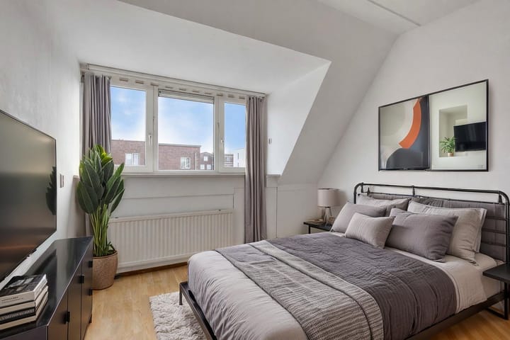 Photo 4 of C.J. Kieviethof 14