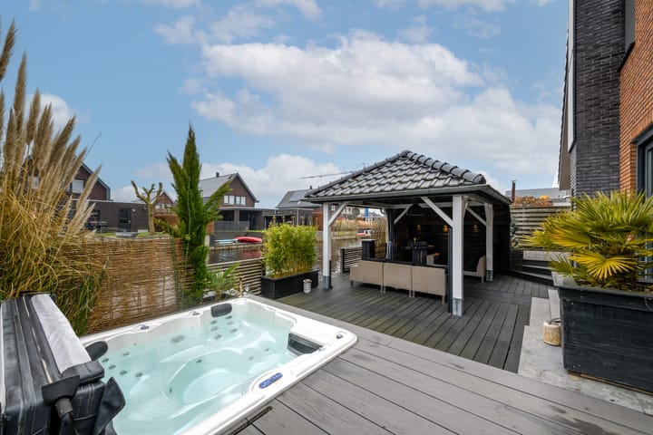 Foto 2 van Aurelia 66